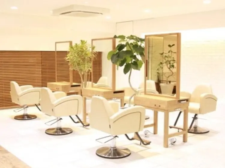 LASSIC HAIR 加古川店の内観・外観1