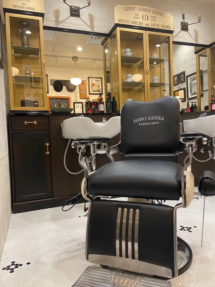 ヒロ銀座バーバーショップ大阪本店の内観・外観2