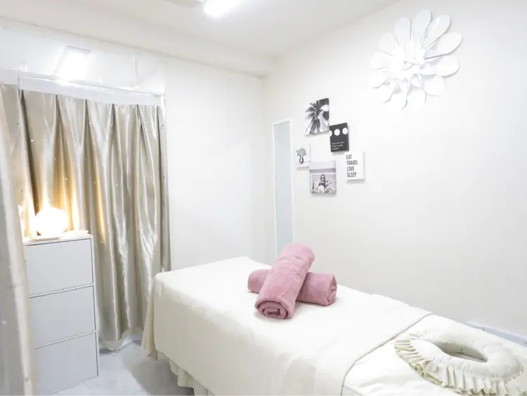 バスト専門店 Ella.の内観・外観1