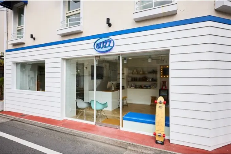 buzzの内観・外観2