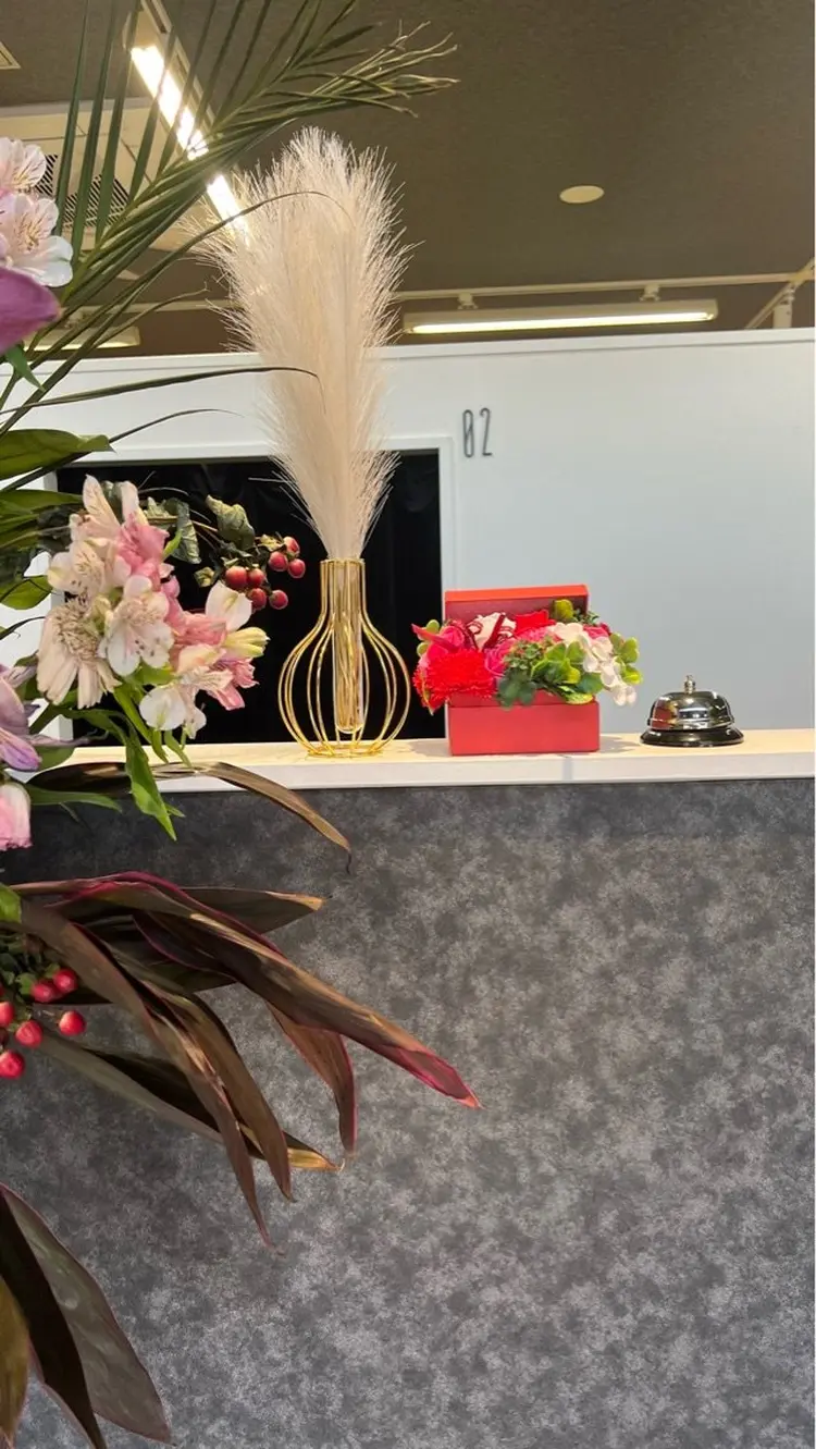 WHITE EYEつくば店の内観・外観1