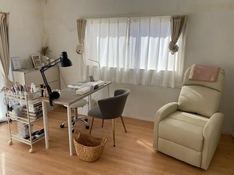 N&  nailsの内観・外観1