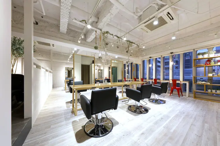 MOU nambaの内観・外観1