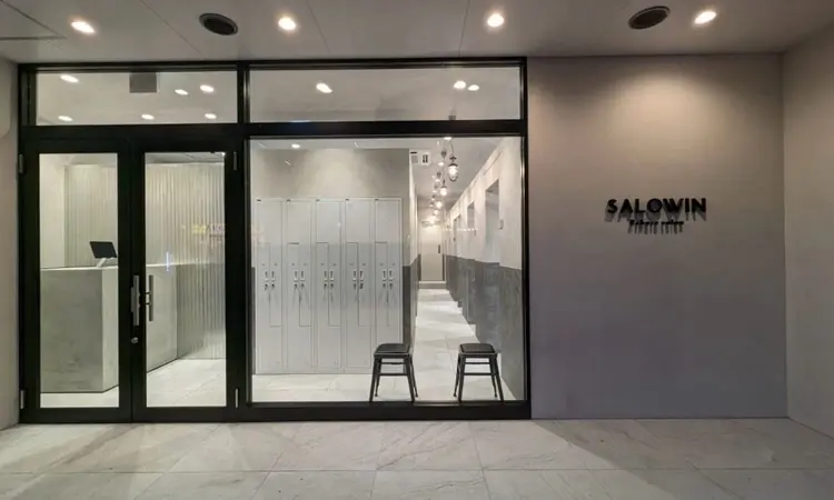 SALOWIN新潟万代の内観・外観1