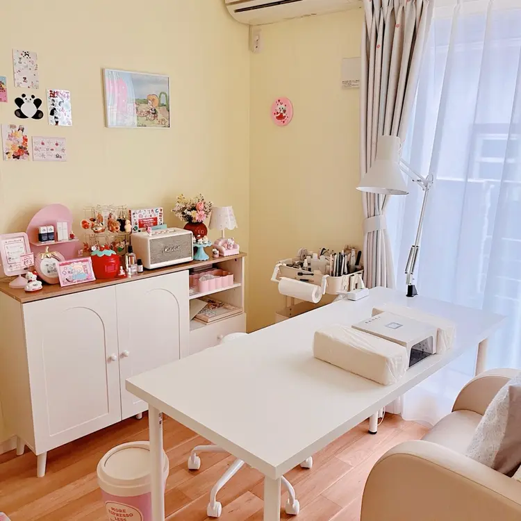 nail atelier いちごパフェの内観・外観2