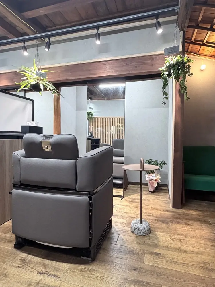 Terrace by ioe烏丸御池店の内観・外観1