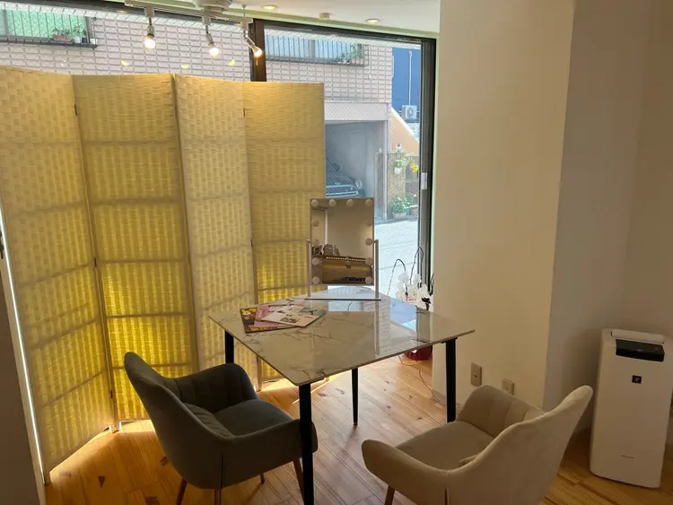 ホワイトニングショップ桜木町店の内観・外観2