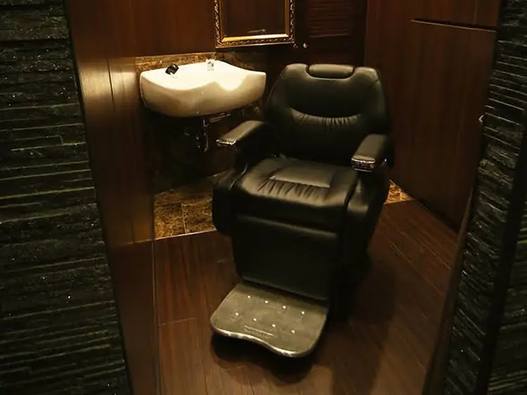 ヒロ銀座ヘアーサロン池袋 サンシャイン通り店の内観・外観3