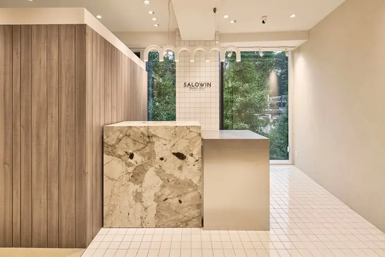 SALOWIN  原宿ashの内観・外観1