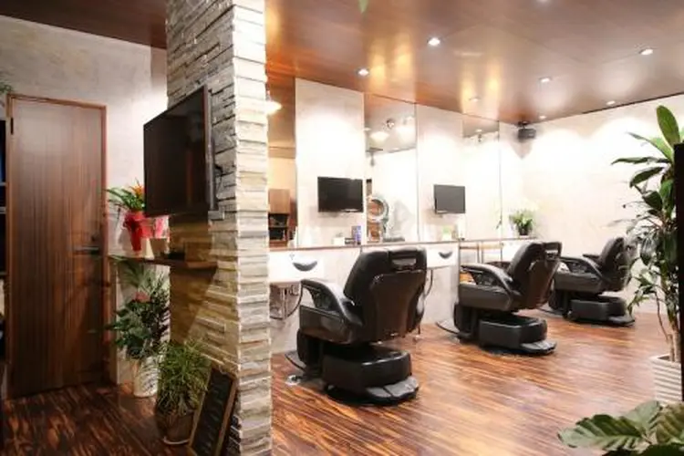 カットハウスヤマグチの内観・外観2