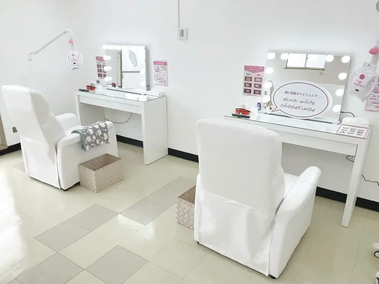 エクシアホワイト千葉駅前店の内観・外観1