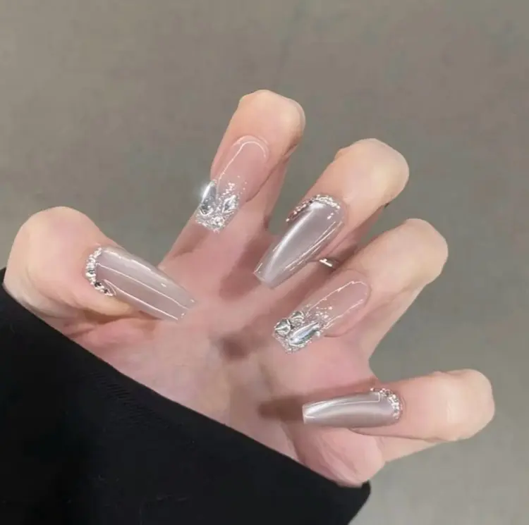 Queen nailの内観・外観2