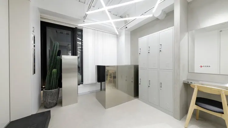 fifth  名駅の内観・外観1