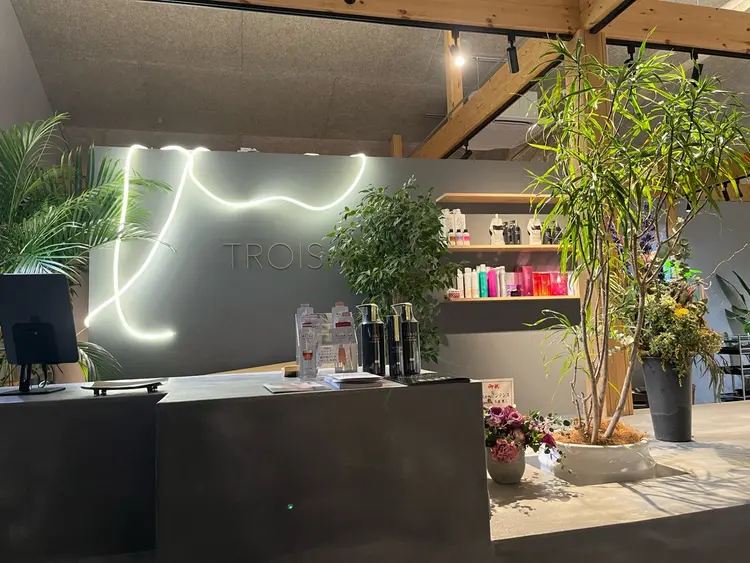 TROIS.高崎の内観・外観1