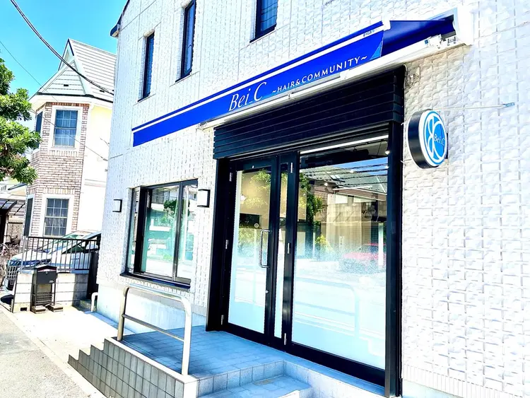 Bei-C Nailの内観・外観1