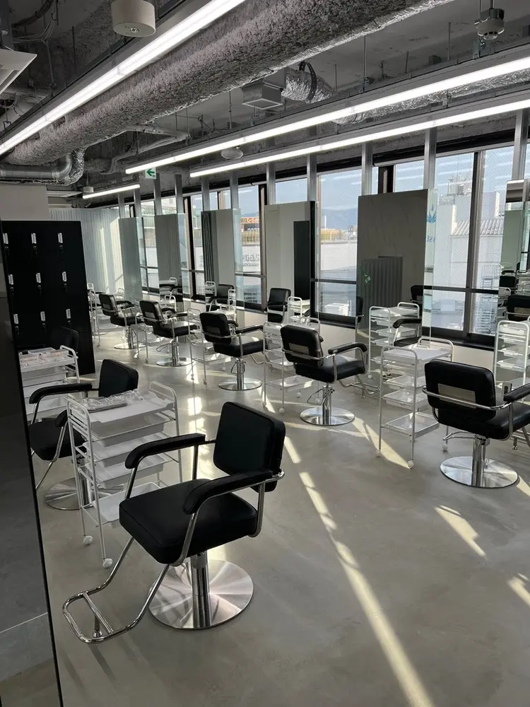 ルービック枚方店の内観・外観1