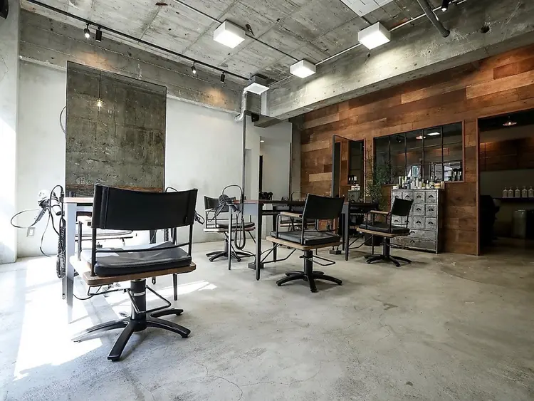 OM'sの内観・外観3