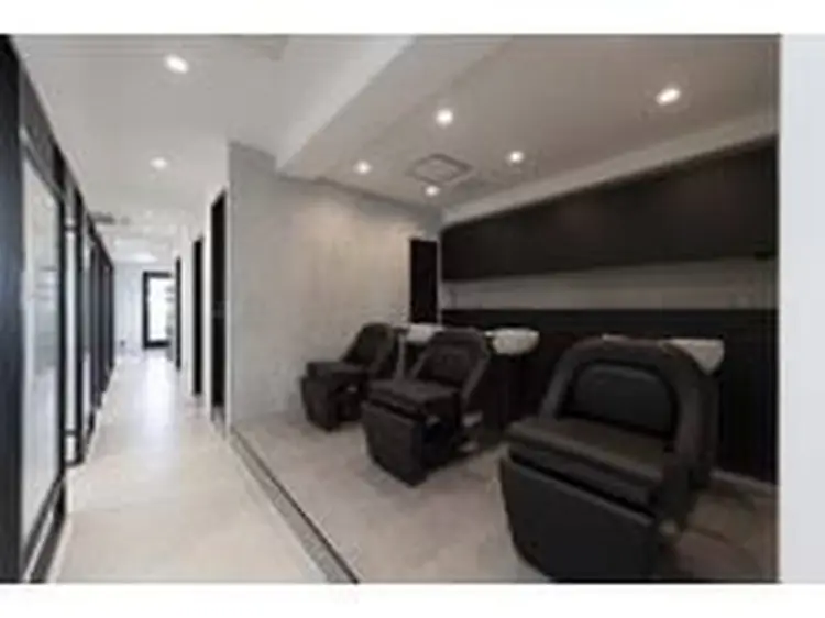 SALOWIN横浜の内観・外観2