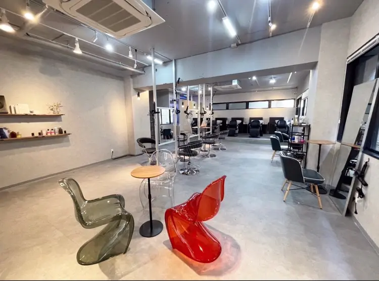 ALLYの内観・外観2