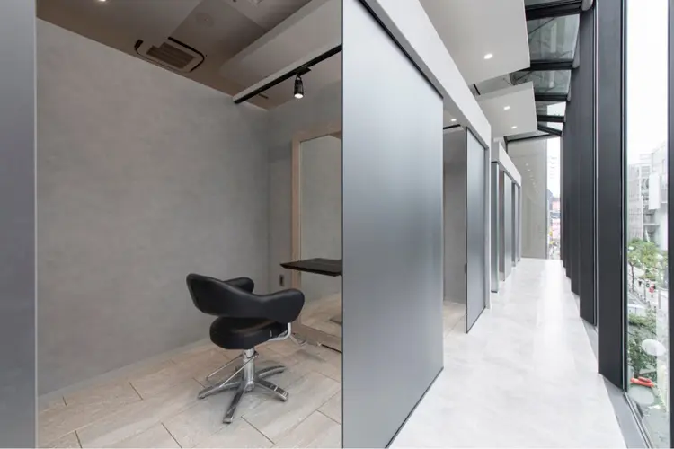 EMANONシェアサロン心斎橋店の内観・外観2