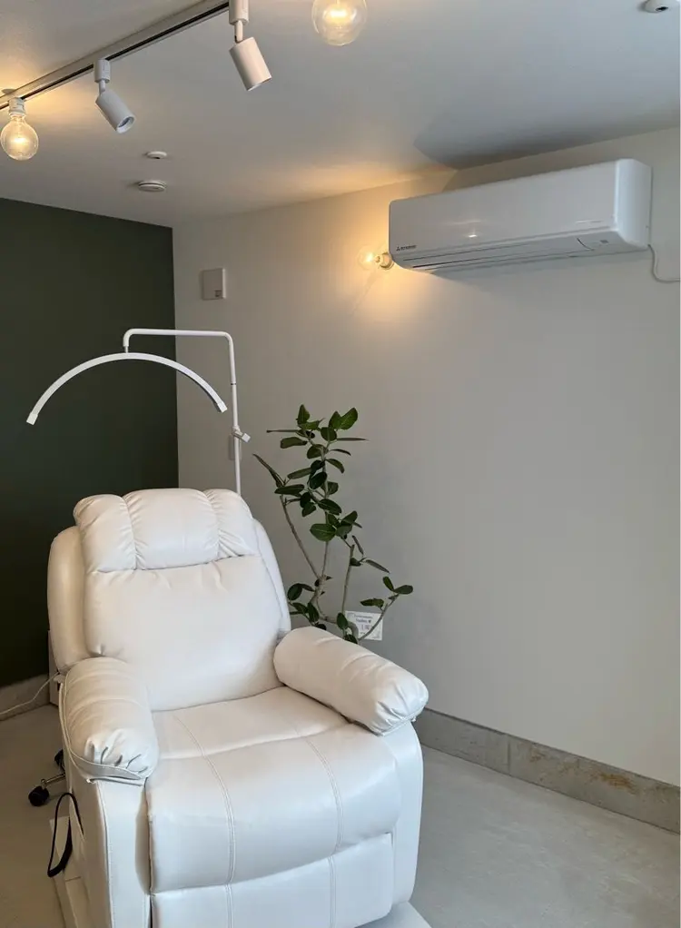 Eyebrow salon 　Naidenの内観・外観1