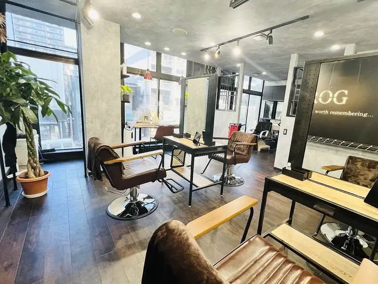 ROGの内観・外観1