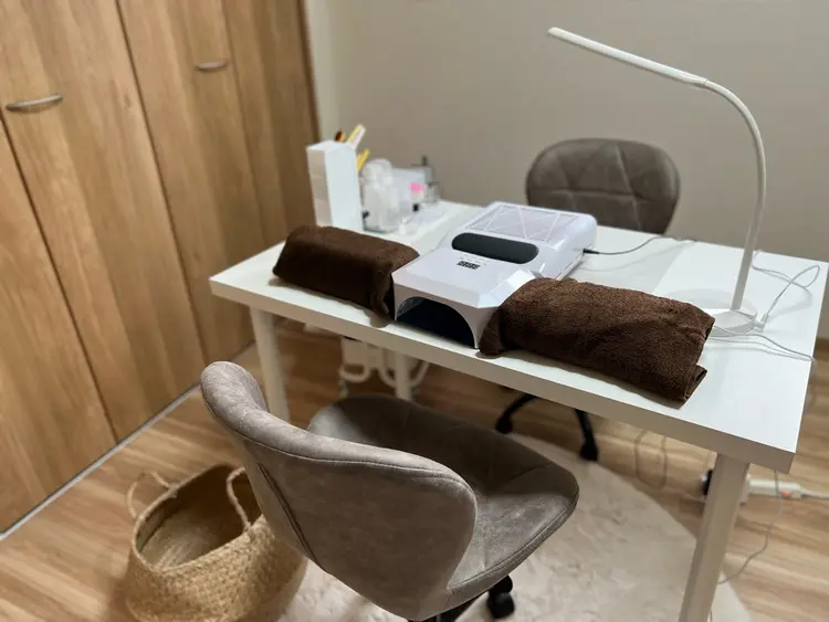 ak   nail .の内観・外観1