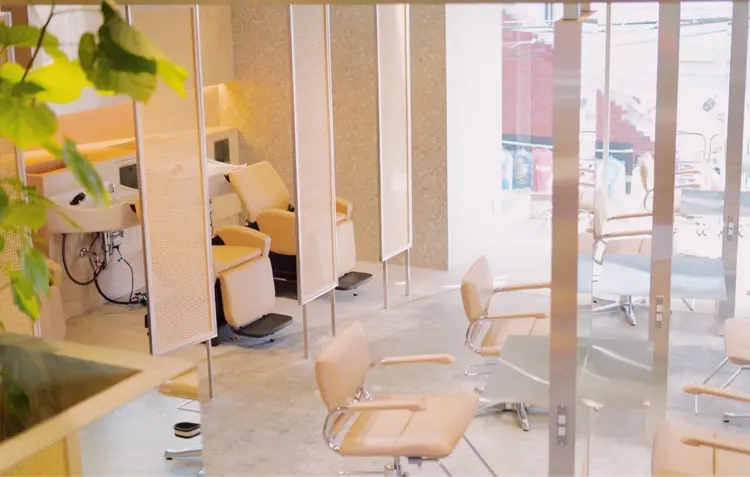 cinqの内観・外観2