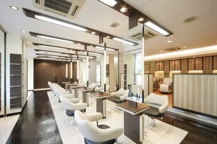 Ash 横浜西口店の内観・外観2