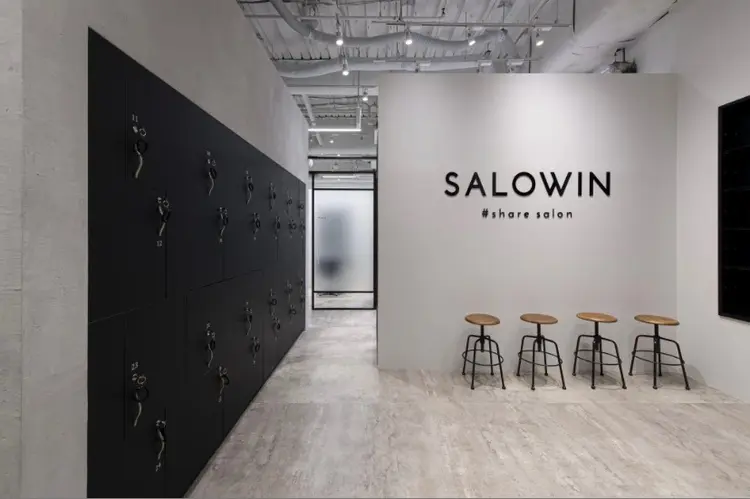 SALOWIN 銀座店の内観・外観1