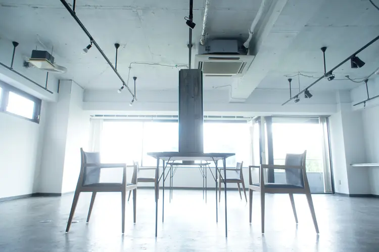 become men's hair 名駅店の内観・外観1