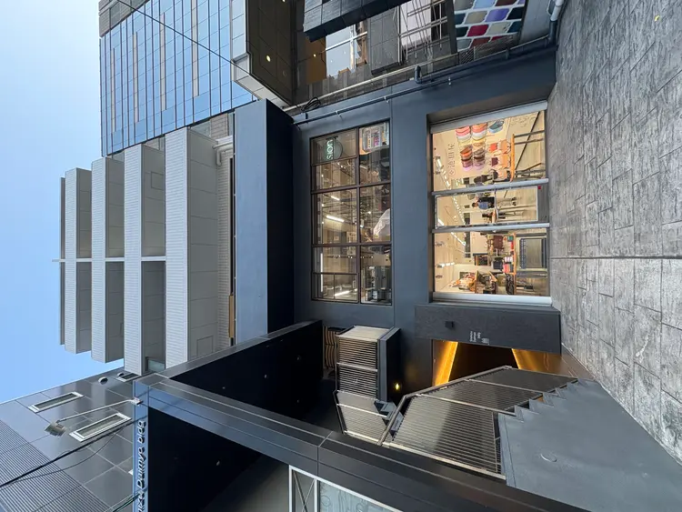 Mermaid Nailの内観・外観2