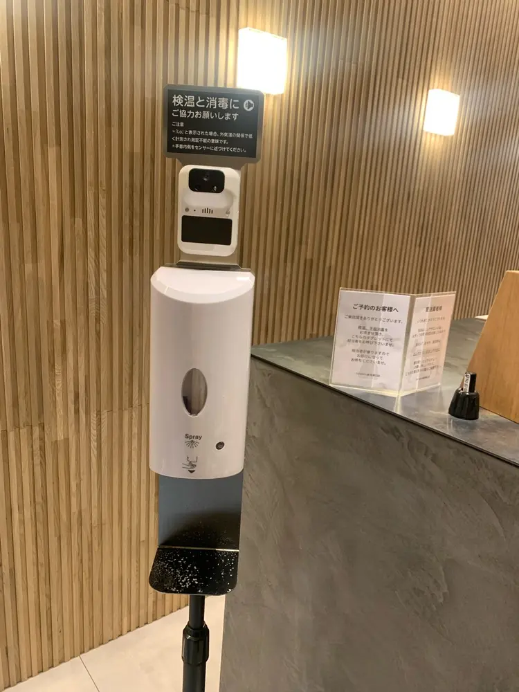 emanon 新宿東口店の内観・外観3