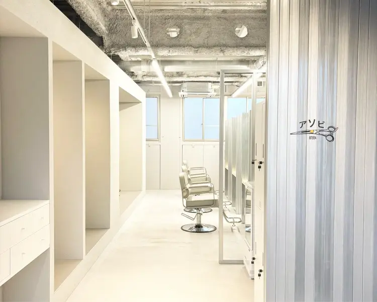 メンズサロン　アソビ元町店の内観・外観1