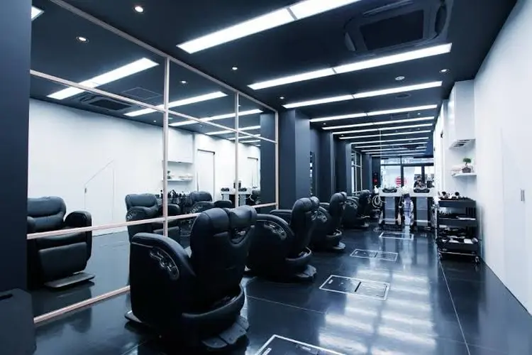 JUNES man バーバー三軒茶屋の内観・外観2