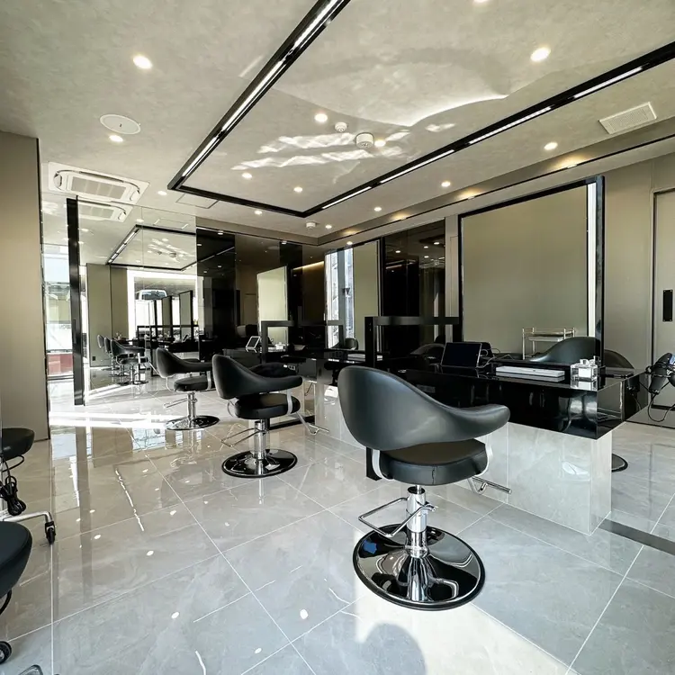 HARUKI MINATO JAPAN　東京店の内観・外観2