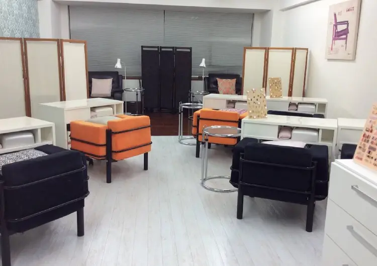 ネイルサロンメルロの内観・外観2