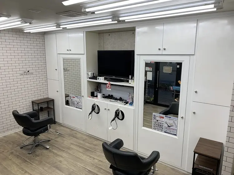 クイックカットプログレの内観・外観2