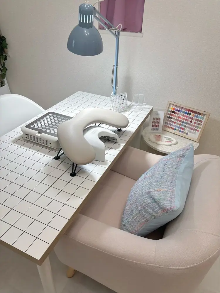 nail salon schnaの内観・外観1