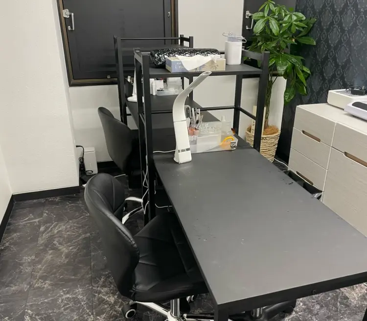 Salon Leiaの内観・外観2