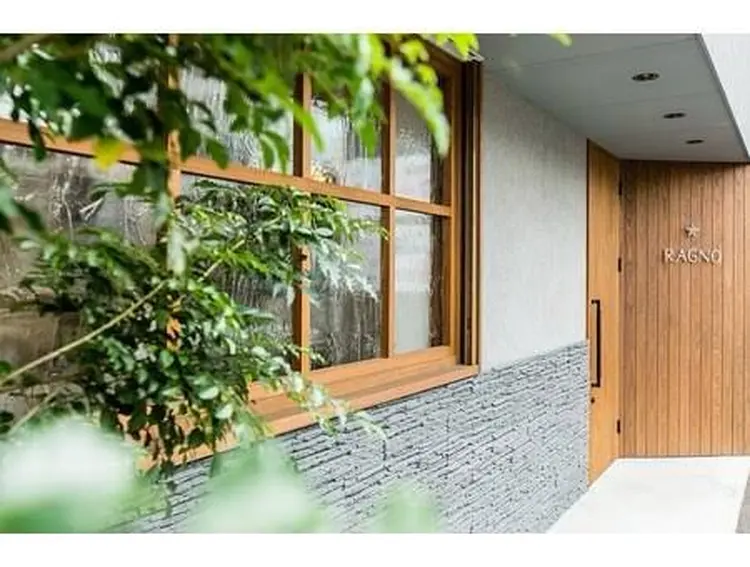 ラグノの内観・外観1