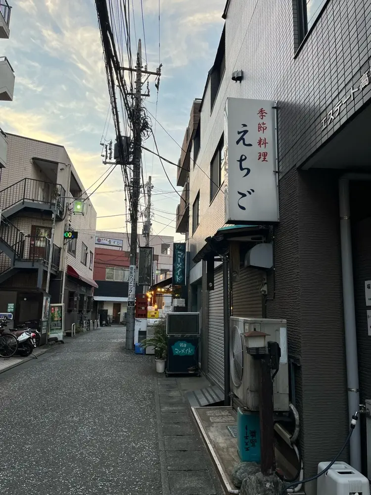 お湯の手サロンの内観・外観2