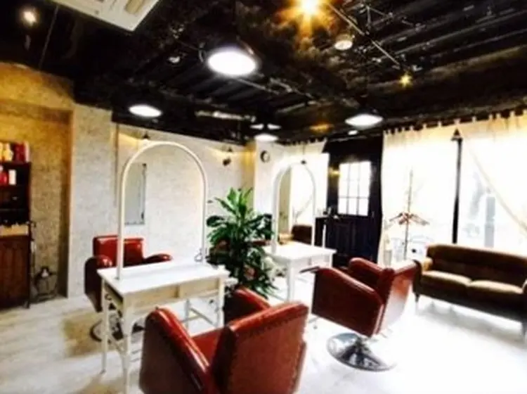 錦糸町　美容室　Roundsの内観・外観2