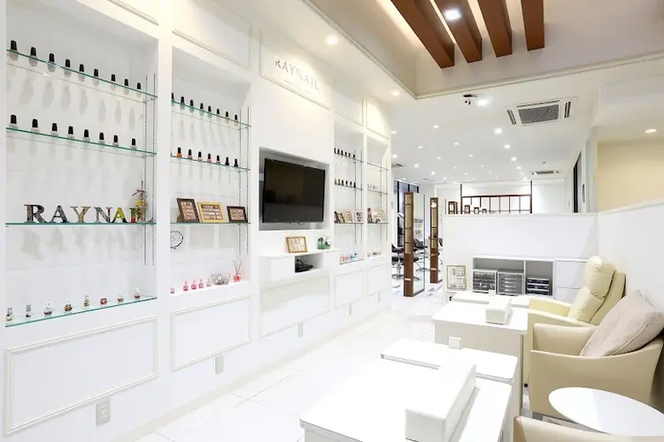 レイネイル六名店の内観・外観3