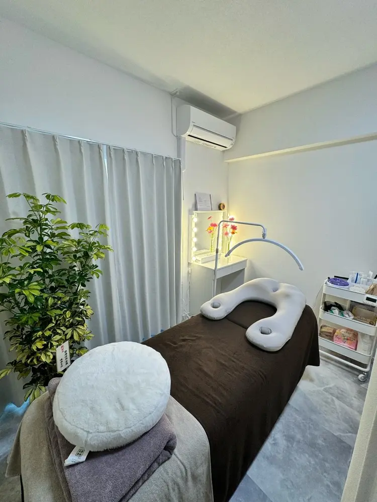 ホワイトワックス名古屋金山店の内観・外観2