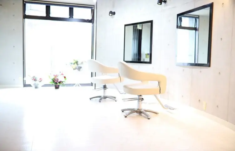 hair&spa cielの内観・外観2