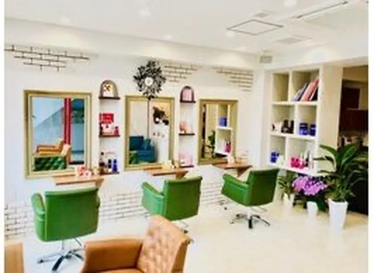 美容室SEASONの内観・外観1