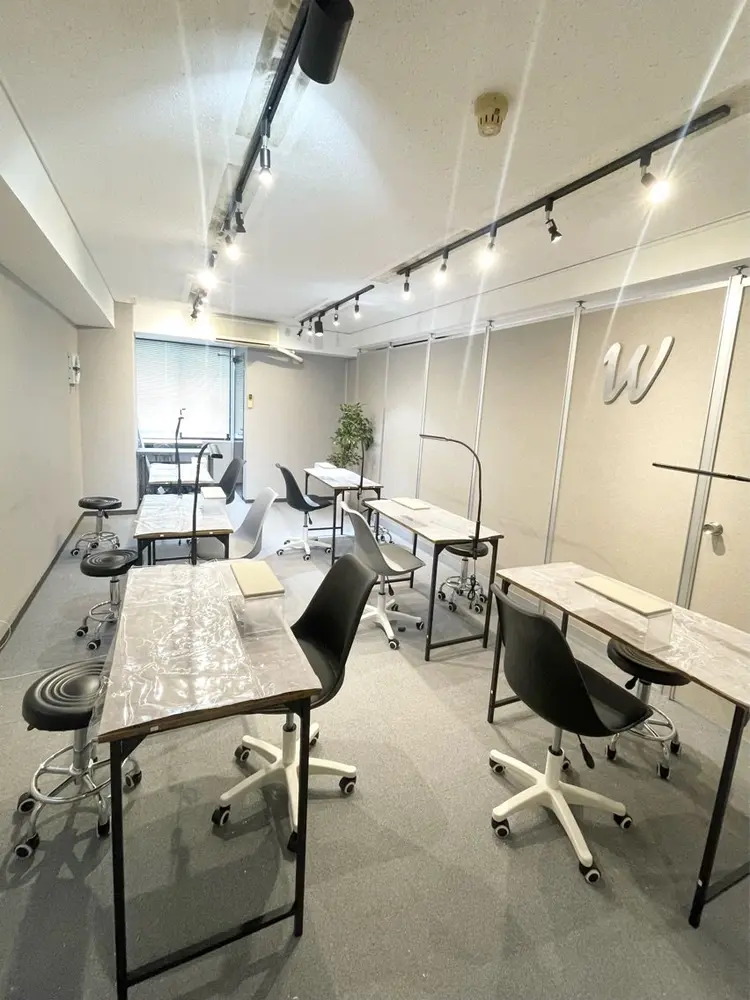 ネイルサロンW【心斎橋校】の内観・外観1