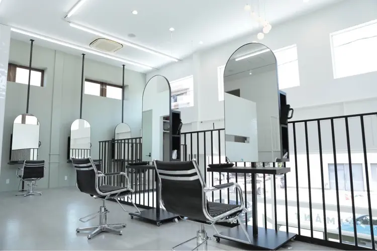 AIMANTの内観・外観2