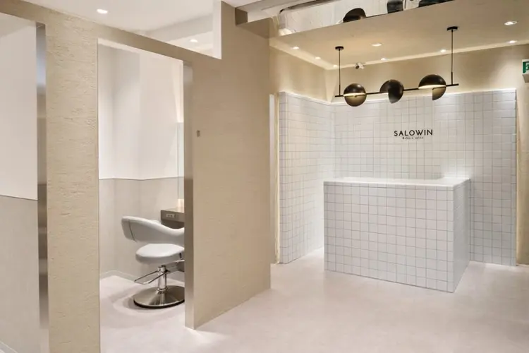 SALOWIN 新宿三丁目 me+の内観・外観2